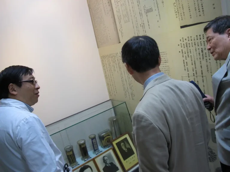 2015.03.23-03.25 2015年台大膜蛋白特聘研究講座駐校研究講學活動 Prof
