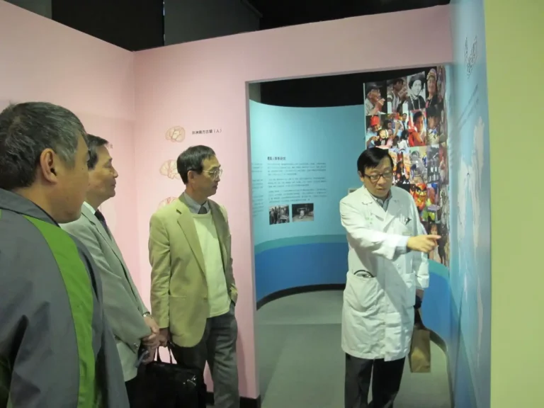 2015.03.23-03.25 2015年台大膜蛋白特聘研究講座駐校研究講學活動 Prof