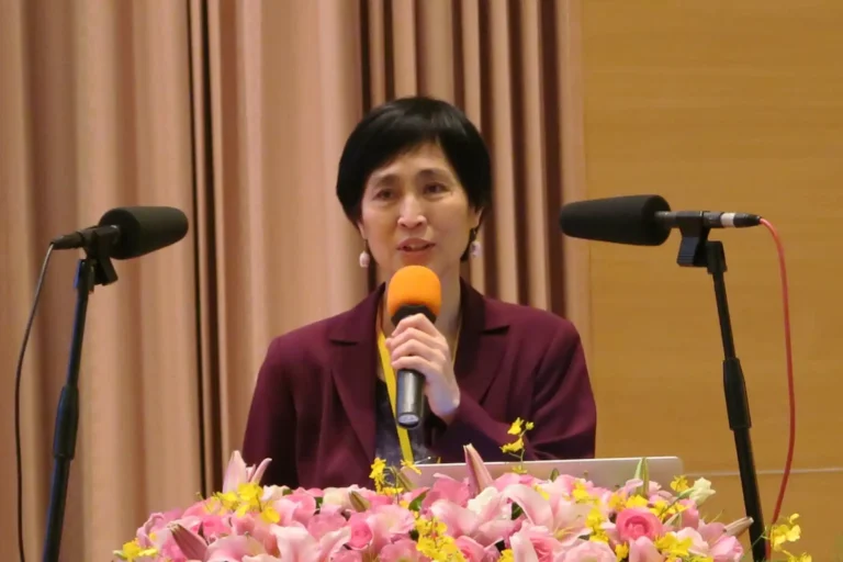 2015.10